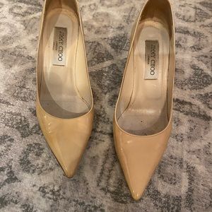 Jimmy choo beige patent leather pumps